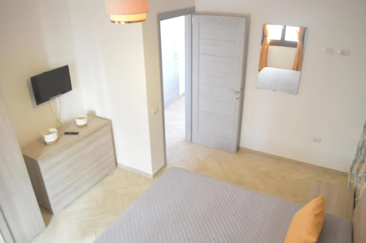 Apartment Casa Gialla Santa Teresa Gallura