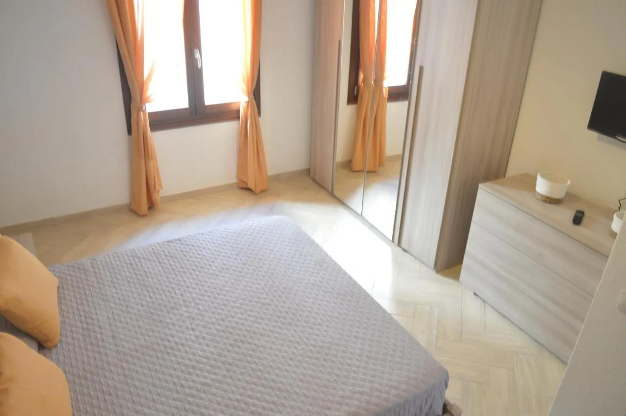 Casa Gialla Santa Teresa Gallura Italy