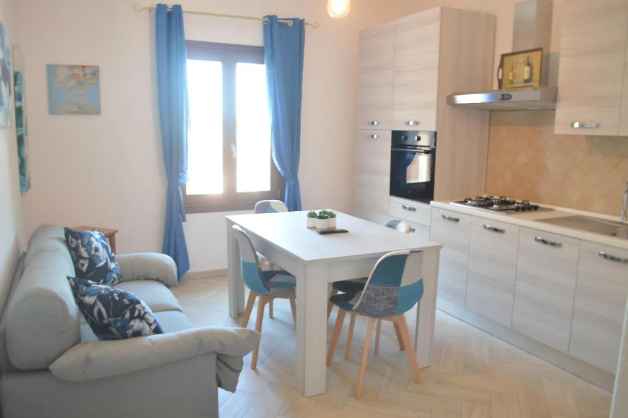 Apartment Casa Gialla Santa Teresa Gallura Italy