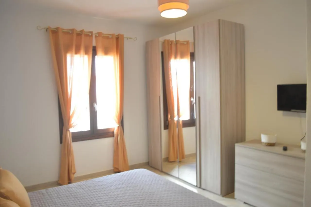 Apartment Casa Gialla Santa Teresa Gallura