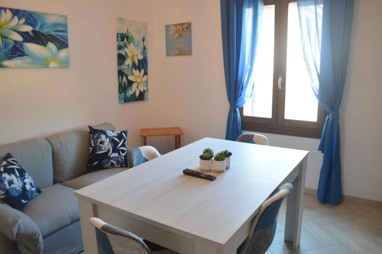 Casa Gialla Santa Teresa Gallura 0*,  Italy